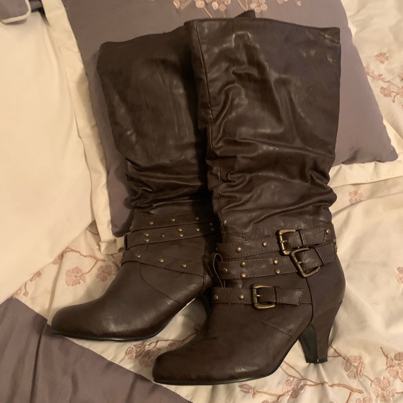 Cute below the knee NWOT boots - Picture 1 of 2